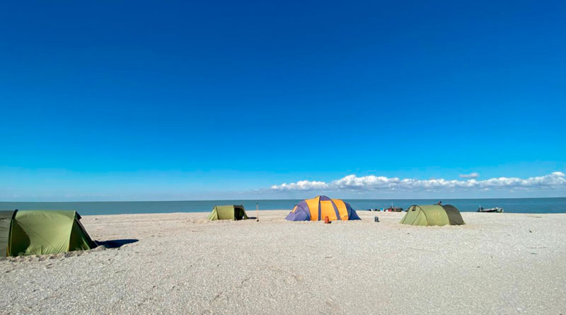The Institute of Hydrobiology and Ecology’s expedition camp, Zyuid-Vestovaya Shalyga Island, the Northern Caspian, October 2022.